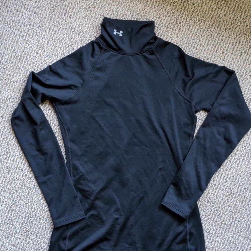 Under Armour cold gear mock neck top black